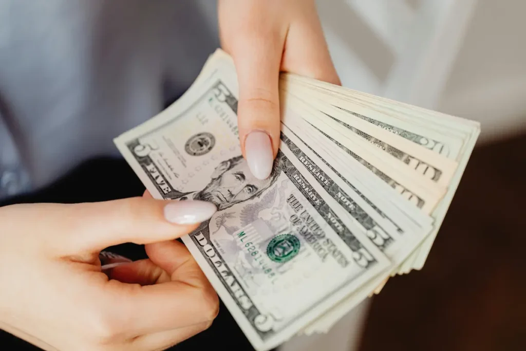 หยุดทำงานแต่ยังได้เงิน Passive Income